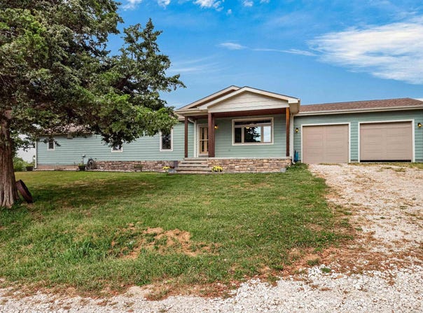 14695 166th ST, Mayetta, KS 66509
