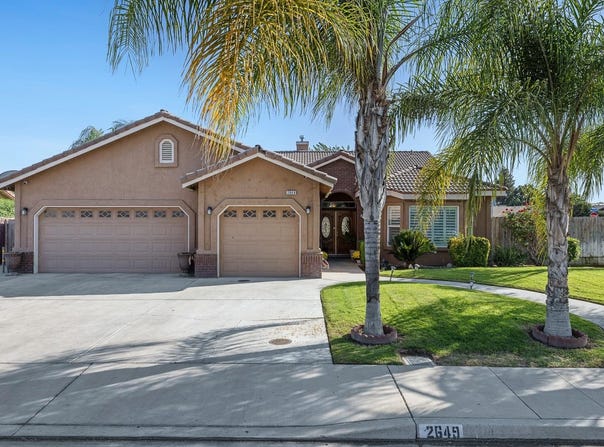 2649 Hillcrest Street, Selma, CA 93662