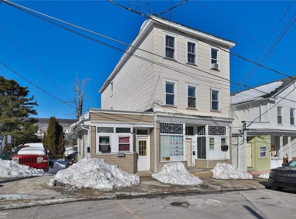 115 E Ruddle Street, Coaldale Boro, PA 18218
