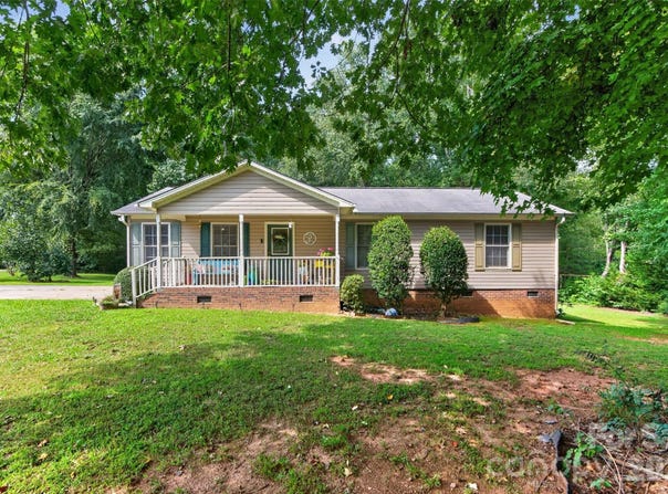 1007 Field Swallow Way, Clover, SC 29710