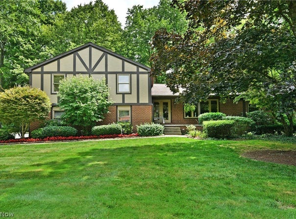 5597 Engleton Lane, Girard, OH 44420