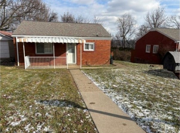 106 Delrose Dr, Liberty Boro, PA 15133
