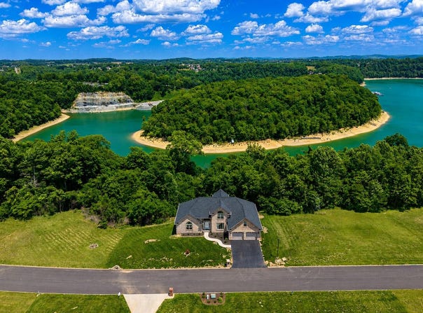 602 Knoll Lane, Nancy, KY 42544