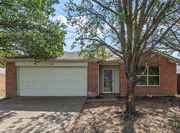 3913 Tuscany Court, Denton, TX 76226
