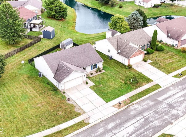 133 Brixton Woods W Drive, Pittsboro, IN 46167