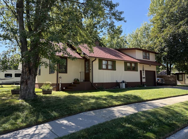 1109 Utah Ave SE, Huron, SD 57350