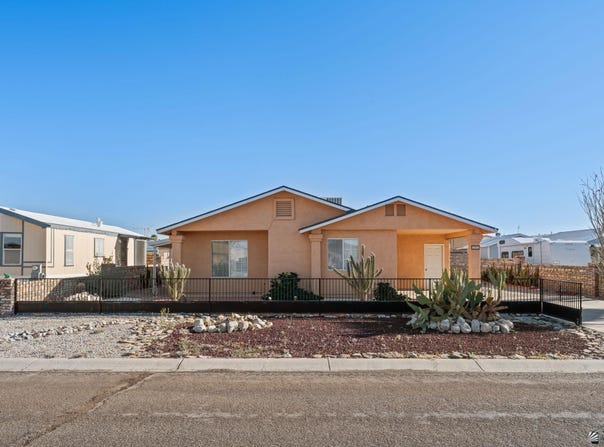 13613 E 52 ST, Yuma, AZ 85367
