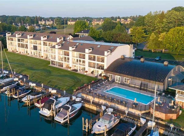 206 Ferry Avenue, Charlevoix, MI 49720