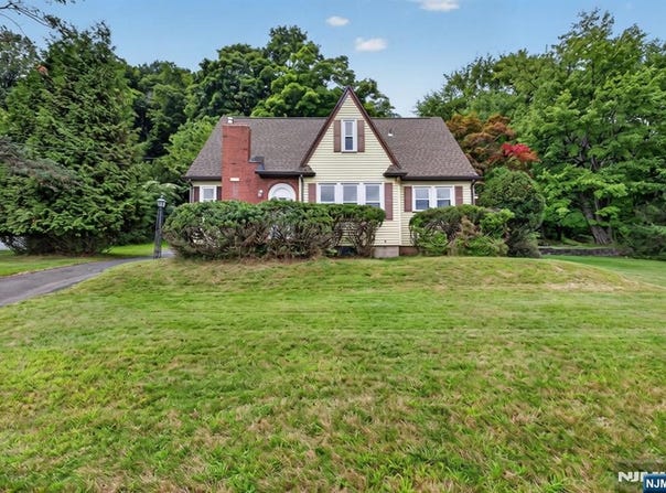 1208 Pompton Avenue, Cedar Grove, NJ 07009