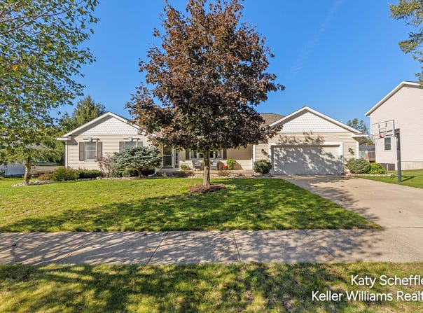 6881 Rex Drive NE, Rockford, MI 49341