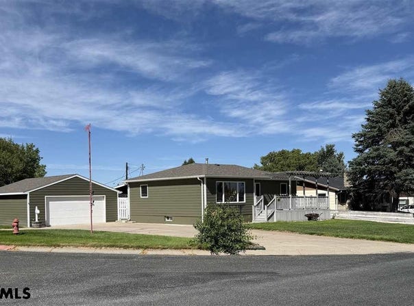 64 SYCAMORE TERRACE, Gering, NE 69341