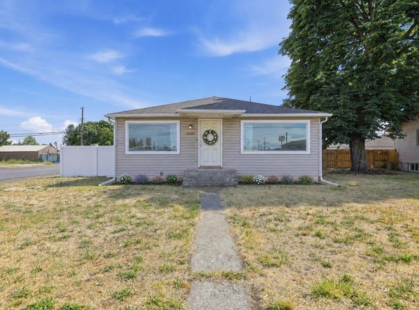 1828 E Francis Ave, Spokane, WA 99208