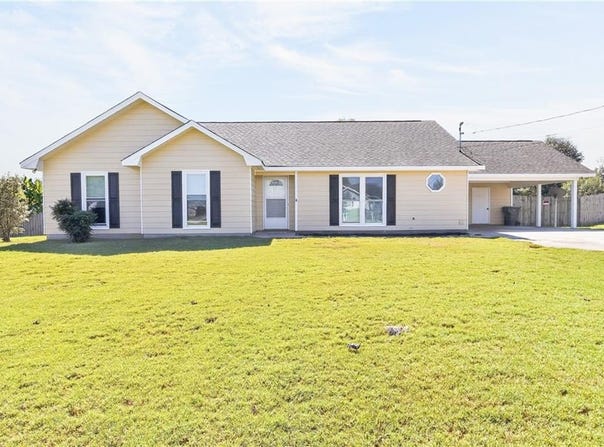 10 Honeysuckle Way, Fort Mitchell, AL 36856