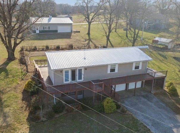 15030 E 2020 Road, Stockton, MO 65785