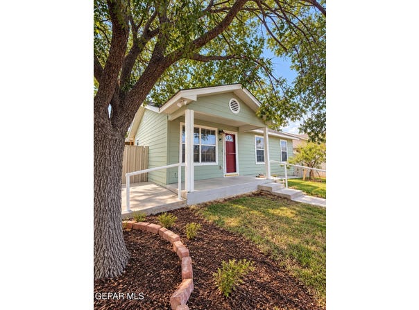311 S 6TH Street, Alpine, TX 99999