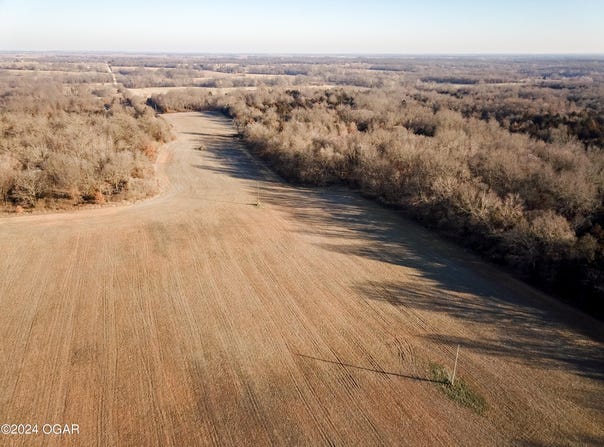E Panama Road, Nevada, MO 64772