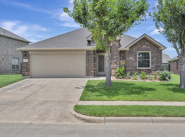 933 Keel Line Drive, Crowley, TX 76036