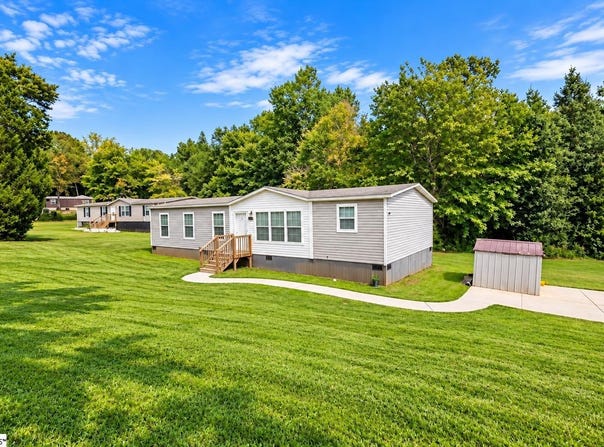 200 Eva Plaza, Easley, SC 29640