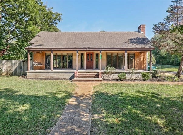 10 W RAILROAD Ave, Byhalia, MS 38611