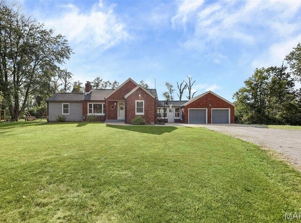 1501 Woods Lane, Centralia, IL 62801