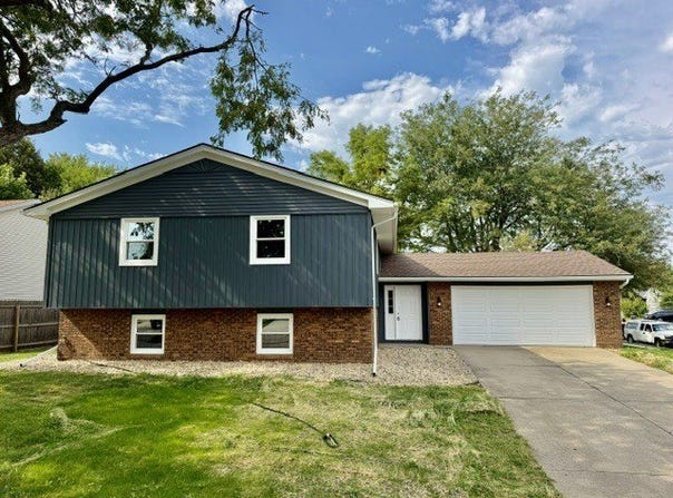 104 Suelynn Drive, Normal, IL 61761