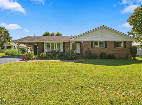 1046 N Elm Avenue, Erwin, TN 37650