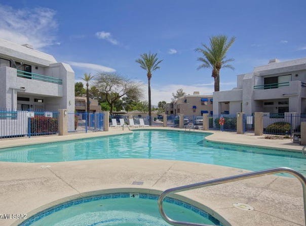 7952 E Colette Circle, Tucson, AZ 85710