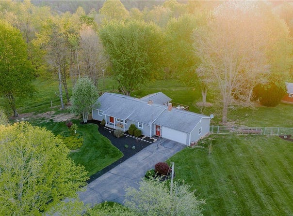 1416 Baird Avenue SE, Paris, OH 44669