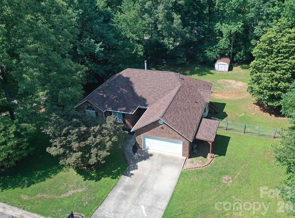 1035 E 24th Street, Newton, NC 28658