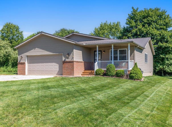 866 Winesap Drive, Howard, OH 43028