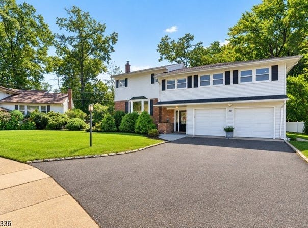 22 Woodside Rd, Springfield Twp., NJ 07081-2701