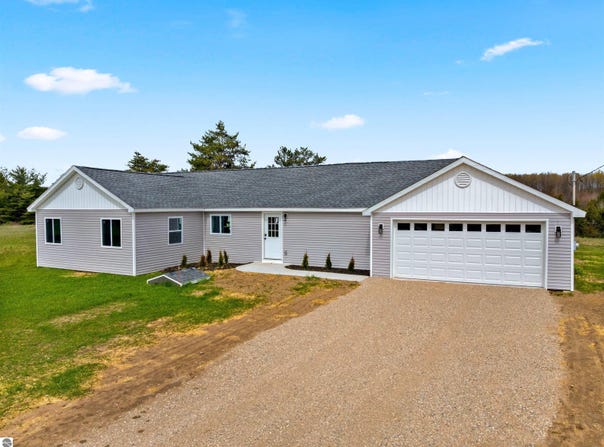 5568 S US-131, MANCELONA, MI 49659