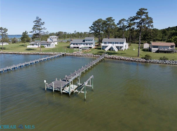 247 Pond Point Place, Mathews, VA 23109