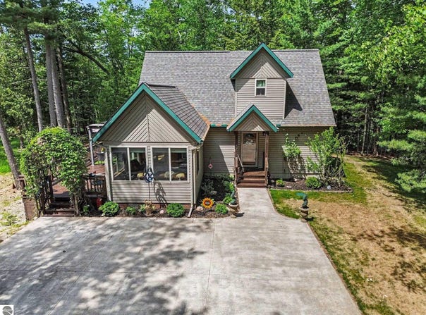 4915 Johnson Avenue, Hale, MI 48739