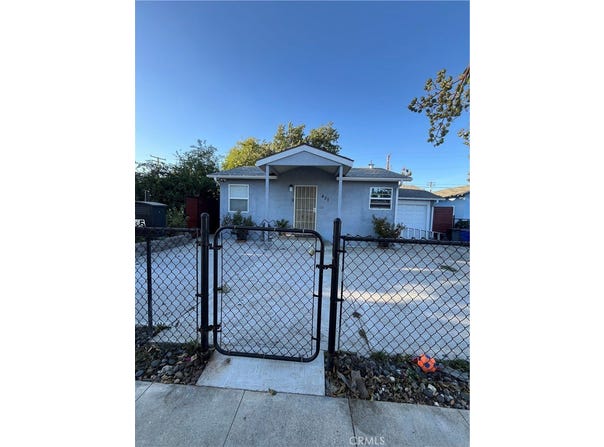 435 Texas, Pomona, CA 91768