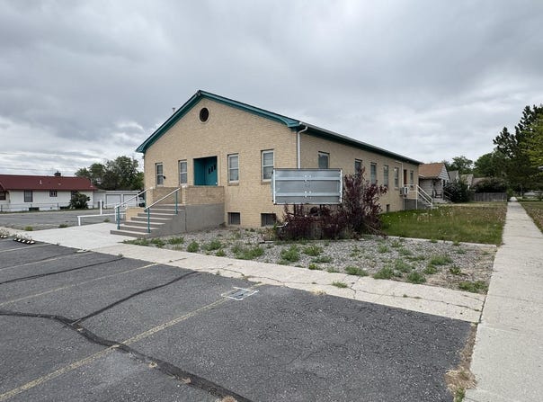 402 S 7th St E, Riverton, WY 82501