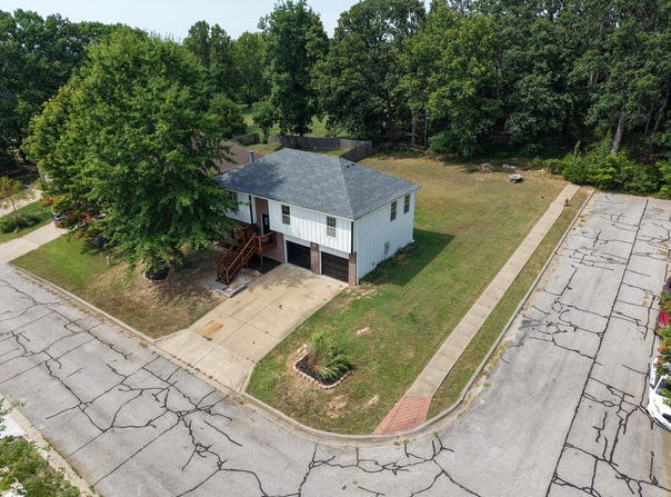 2013 E Jay Street, Ozark, MO 65721