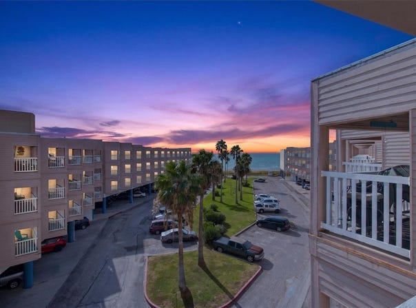 3938 Surfside Boulevard, Corpus Christi, TX 78402