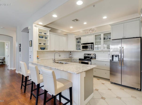 7445 E EAGLE CREST Drive, Mesa, AZ 85207