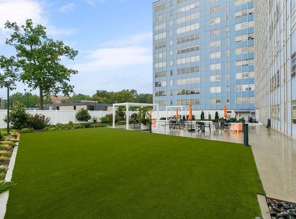 333 W Meyer Boulevard, Kansas City, MO 64113