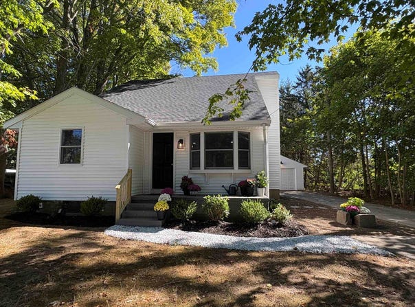 68 Route 108, Newfields, NH 03856