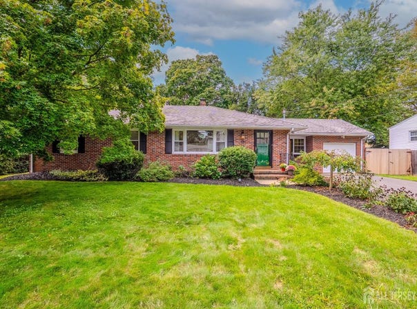 113 Springcrest Drive, Hightstown, NJ 08520