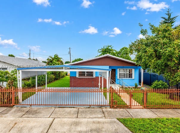 320 E 19th St, Hialeah, FL 33010