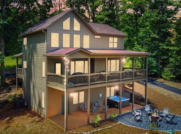 196 Grayson Point, Blue Ridge, GA 30513