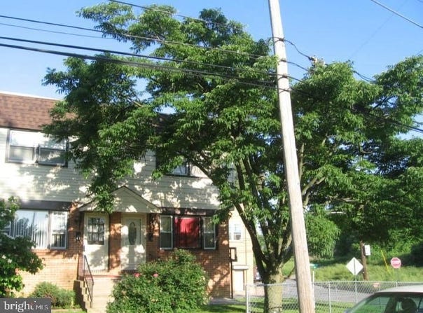 63 S KIRKLYN Avenue, UPPER DARBY, PA 19082