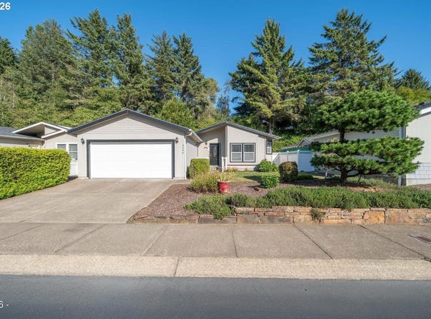 4396 SE HERON Loop, LincolnCity, OR 97367