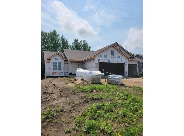 2083 River Bend Trail, Mayer, MN 55360