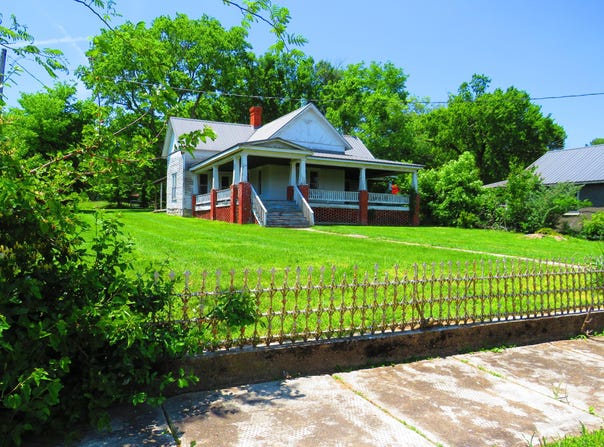 503 N Nettleton Avenue, Mansfield, MO 65704