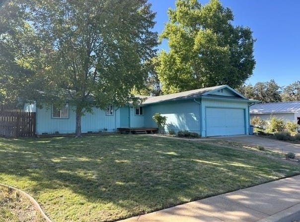 901 Meadowlark, Yreka, CA 96097