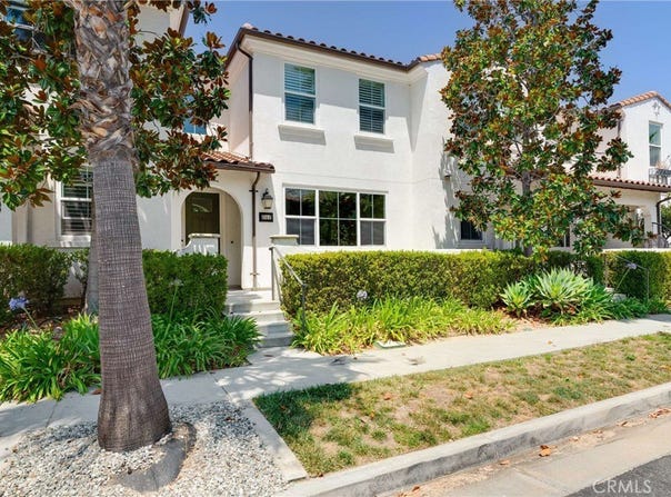 870 E Mountain Way C, Azusa, CA 91702